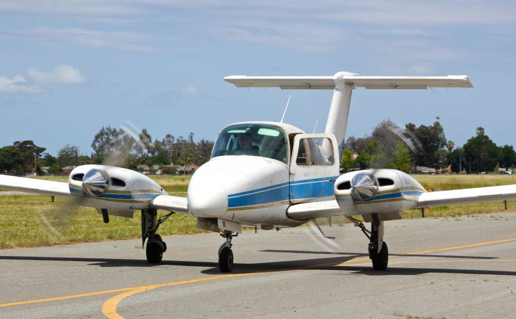Beechcraft Duchess N3724H used for multi-engine flight training